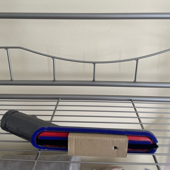 Dyson Vacuum Soft Bristle & Corner Cleaning Accessory - Picture 2 of 6